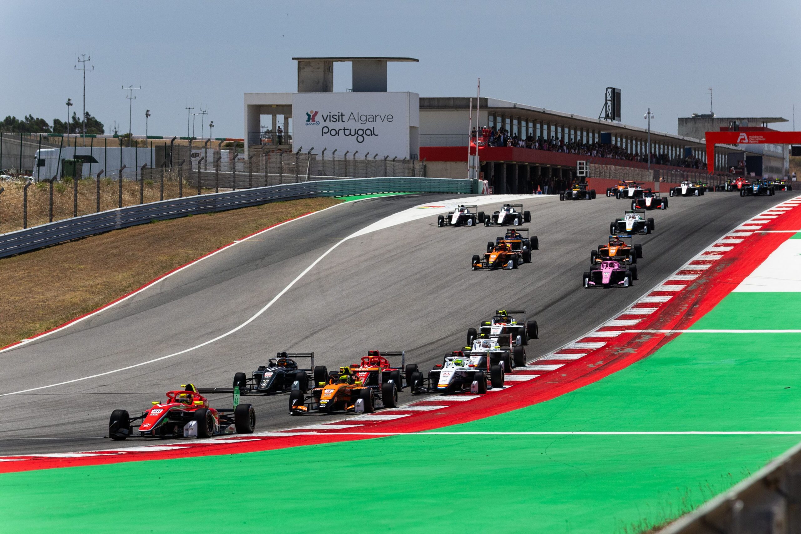 Egozi strengthens title charge as Palou Motorsport dominates at Portimão