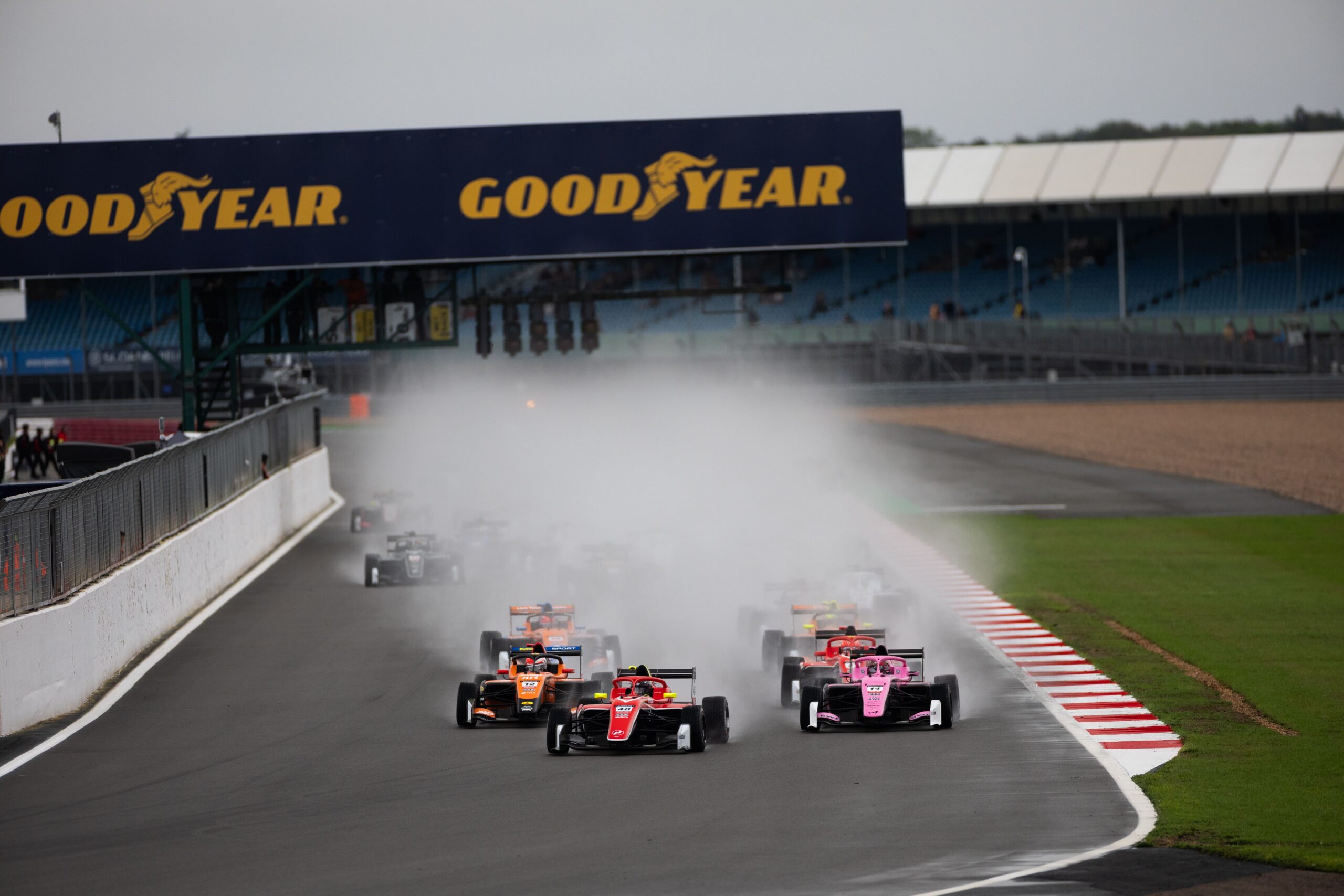 Al Azhari and Egozi share the honours at Silverstone